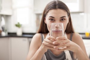 6 Benefits of Drinking Alkaline Water